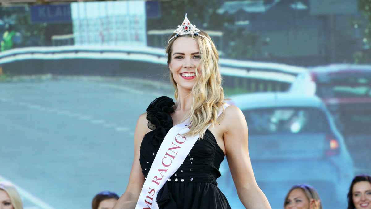 „Miss Racing 2017" rinkimų akimirka / Teodoro Biliūno / BNS nuotr.