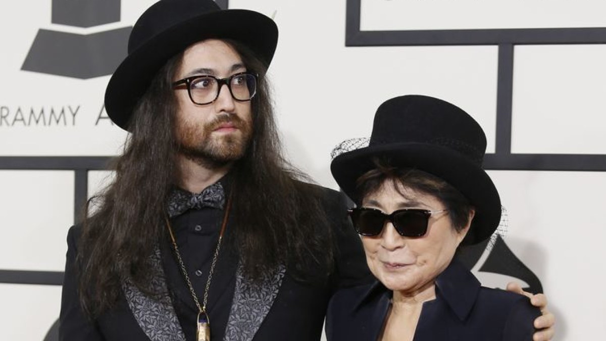 Yoko Ono su sūnumi Seanu Lennonu / „Reuters“/„Scanpix“ nuotr.