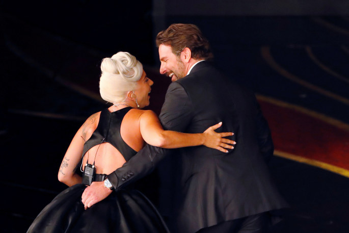 Lady Gaga ir Bradley Cooperis „Oskarų“ ceremonijoje/„Scanpix“ nuotr.