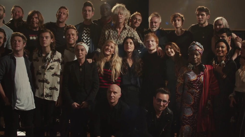 Britų muzikos žvaigždės pristatė naują dainos „Do they know it's Christmas“ versiją / Kadras iš vaizdo įrašo