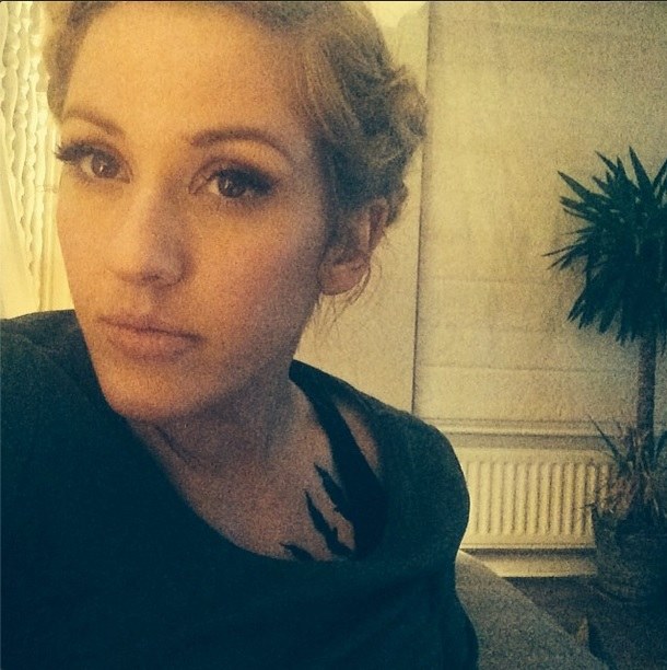 Ellie Goulding su nauja tatuiruote / „ACME Film“ archyvo nuotr.