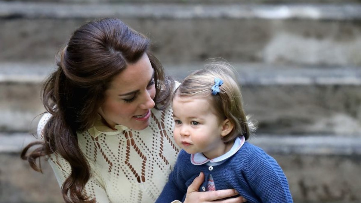 Kembridžo hercogienė Catherine su dukra princese Charlotte / „Scanpix“/„PA Wire“/„Press Association Images“ nuotr.