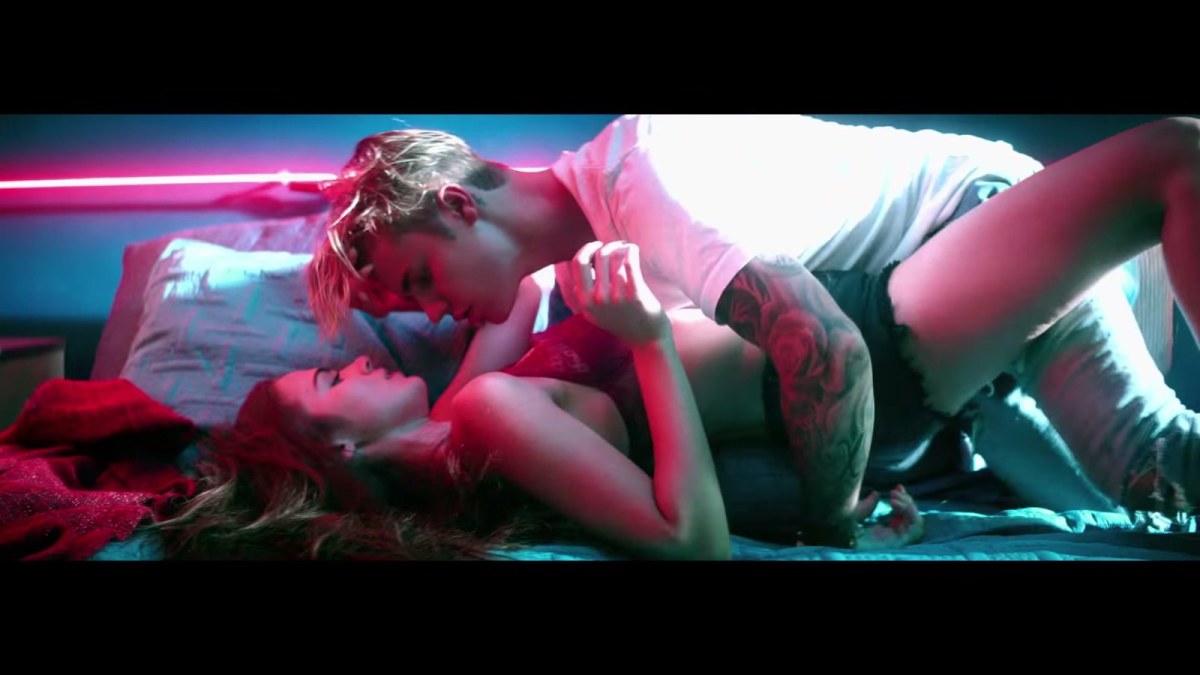 Justinas Bieberis ir Xenia Deli vaizdo klipe „What Do You Mean?“ / Stop kadras
