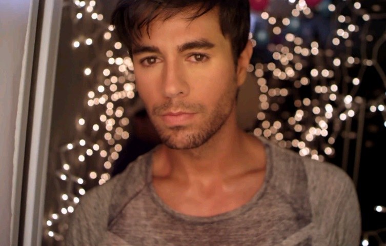 Enrique Iglesias dainos „Turn The Night Up“ vaizdo klipe / Kadras iš „YouTube“
