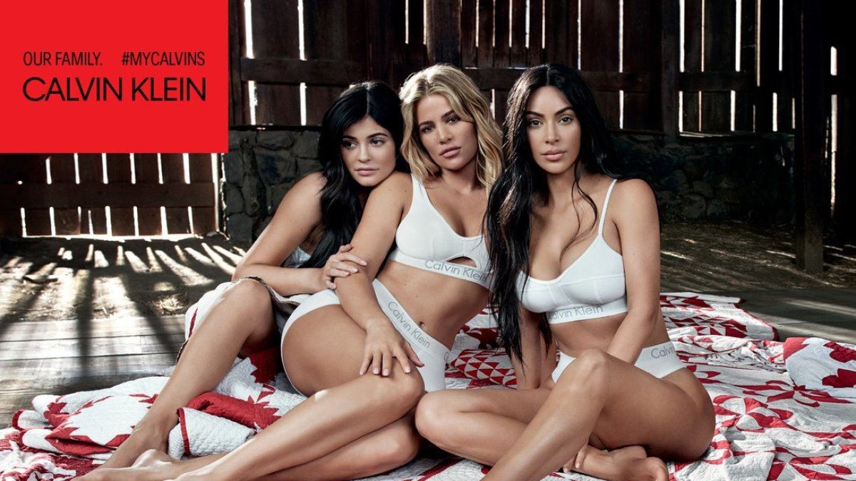 Kylie Jenner, Courtney Kardashian ir Kim Kardashian / "Calvin Klein" reklama