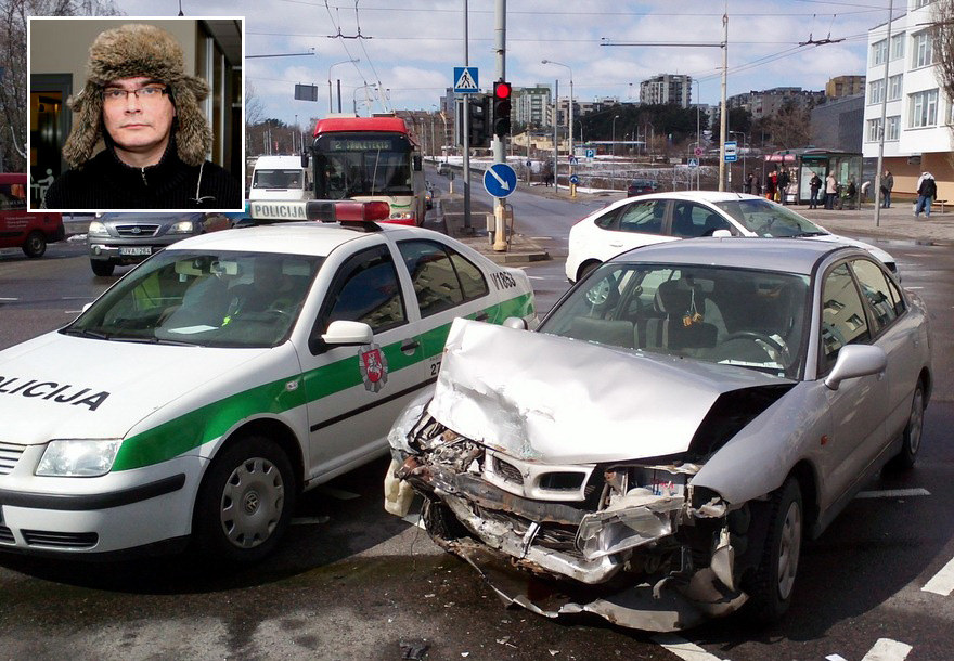 Avarijoje buvo apgadintas Emilio Vėlyvio automobilis „Mitsubishi Carisma“. / 15min.lt ir avarijos liudininko Jono K. nuotr.