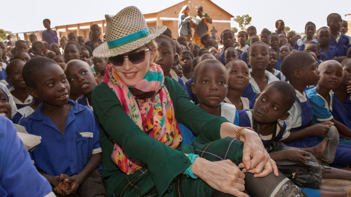 Madonna Malavyje 2014 metais / AFP/„Scanpix“ nuotr.