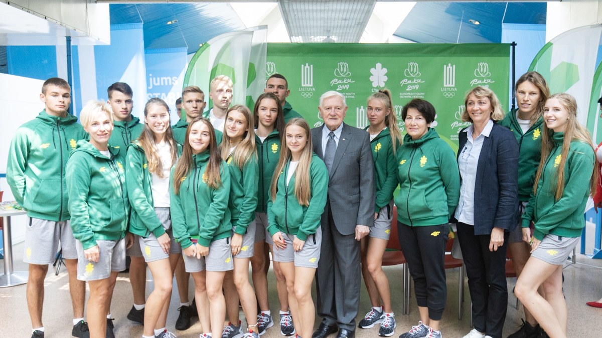 Jaunieji sportininkai išlydėti į Europos jaunimo olimpinį festivalį/Vytauto Dranginio nuotr.
