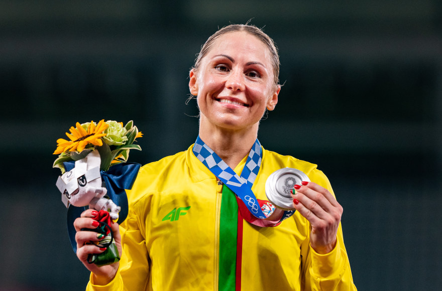Laura Asadauskaitė-Zadneprovskienė šiuolaikinės penkiakovės varžybose iškovojo sidabro medalį / V.Dranginio nuotr.