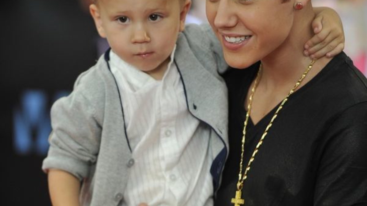 Justinas Bieberis su broliu Jaxonu (kairėje) / „Scanpix“ nuotr.