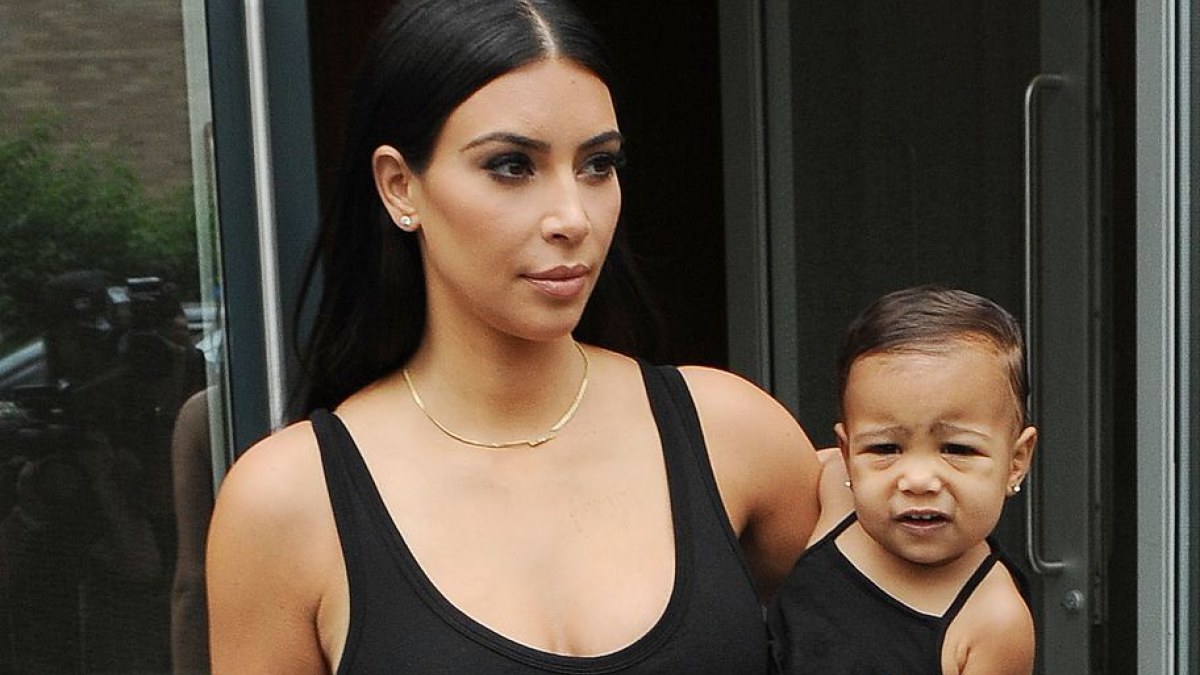 Kim Kardashian su dukra North / AOP nuotr.