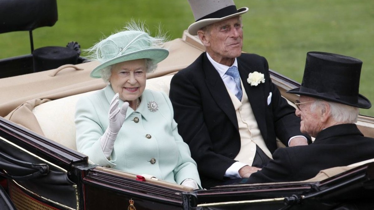 Karalienė Elizabeth II ir princas Philipas / „Scanpix“ nuotr.